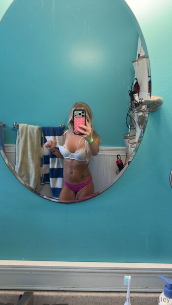 Maddielangley