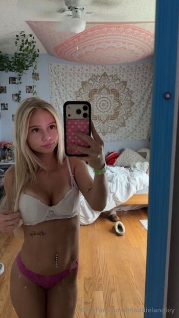 Full leaked Maddielangley private onlyfans photo