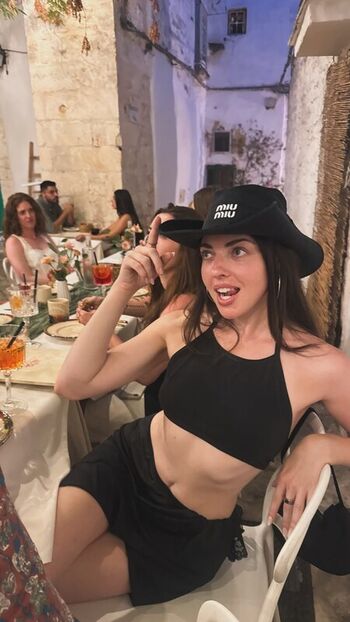 Full leaked Madeleine byrne private onlyfans photo