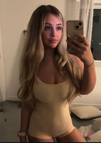 Full leaked Madeleine kyme private onlyfans photo