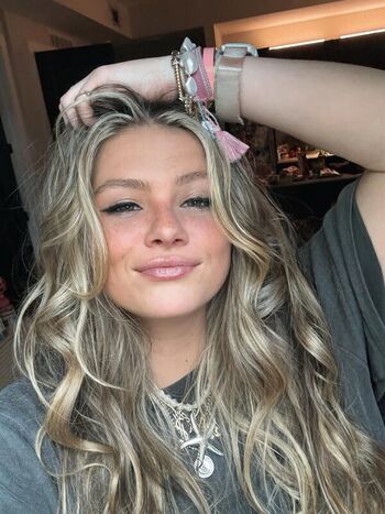 Full leaked Madelineook private onlyfans photo