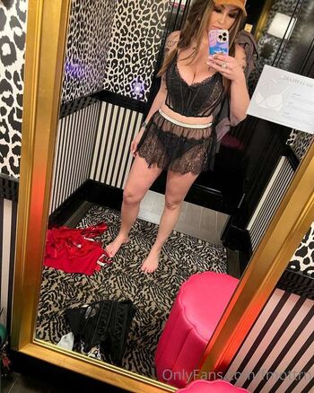Full leaked Madiopolis private onlyfans photo