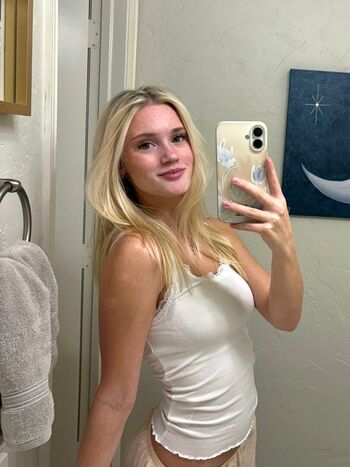 Full leaked Mads thompson maddiiedee private onlyfans photo