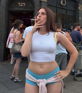Full leaked Mae muller private onlyfans photo
