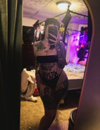 Full leaked Maebemorty private onlyfans photo