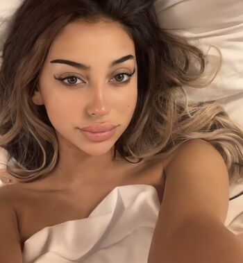 Full leaked Maelatb private onlyfans photo