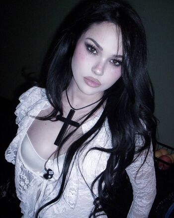 Full leaked Maggie lindemann private onlyfans photo