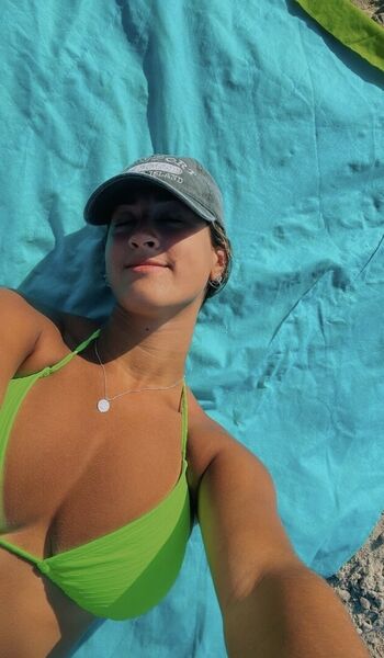 Full leaked Maggie private onlyfans photo