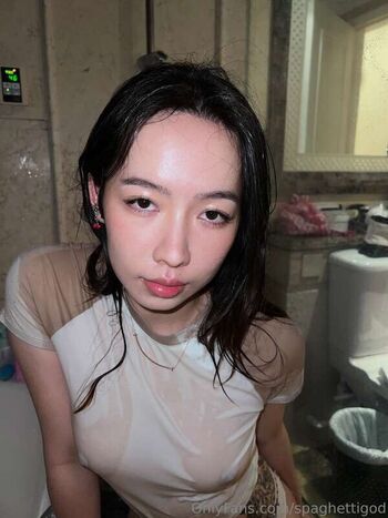 Full leaked Maggiechow page private onlyfans photo