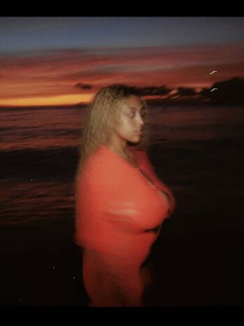 Full leaked Mahalia private onlyfans photo