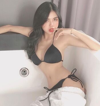 Full leaked Mai dora private onlyfans photo