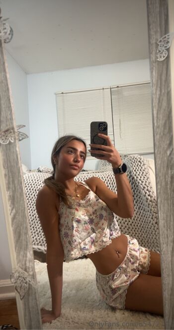 Full leaked Maiamoore private onlyfans photo