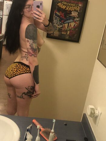 Full leaked Maidenflesh private onlyfans photo
