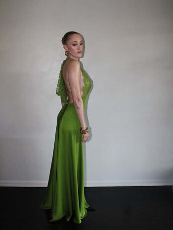 Full leaked Maika monroe private onlyfans photo