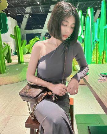 Full leaked Maipei page private onlyfans photo