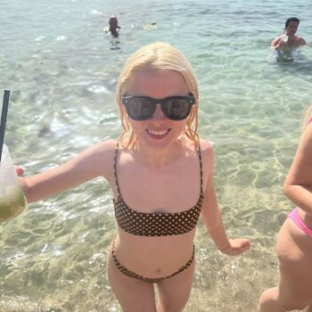 Full leaked Maisie peters private onlyfans photo