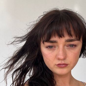Full leaked Maisie williams private onlyfans photo