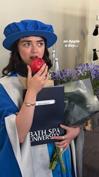 Full leaked Maisie williams page private onlyfans photo