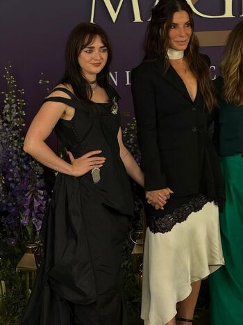 Full leaked Maisie williams page private onlyfans photo