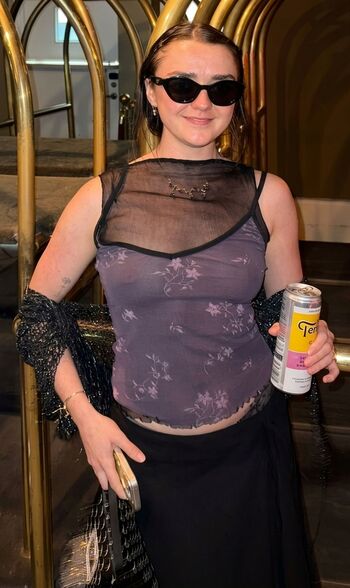 Full leaked Maisie williams page private onlyfans photo