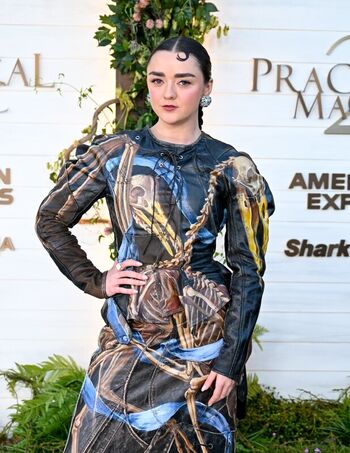 Full leaked Maisie williams private onlyfans photo