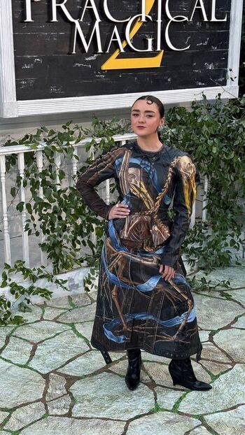 Full leaked Maisie williams private onlyfans photo