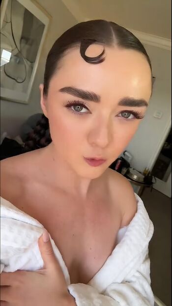 Full leaked Maisie williams private onlyfans photo
