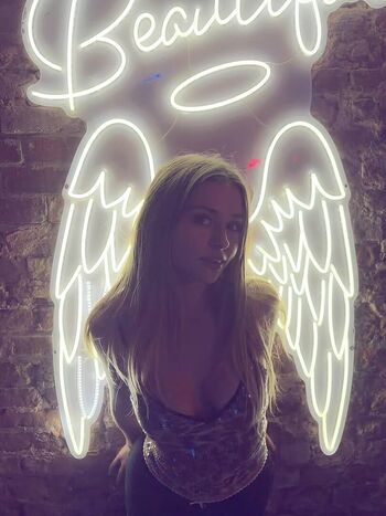 Full leaked Maisie private onlyfans photo