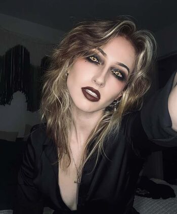 Full leaked Maisielynnie private onlyfans photo