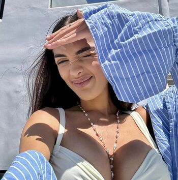 Full leaked Maissane private onlyfans photo
