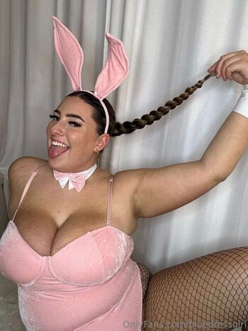 Full leaked Maisyjrobertson private onlyfans photo
