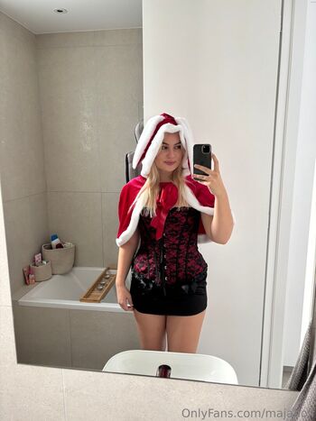 Full leaked Majaholf private onlyfans photo