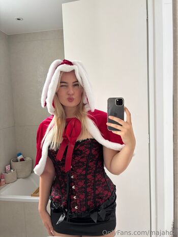 Full leaked Majaholf private onlyfans photo