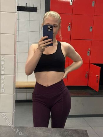 Full leaked Maji private onlyfans photo