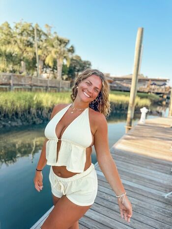 Full leaked Makena larson private onlyfans photo