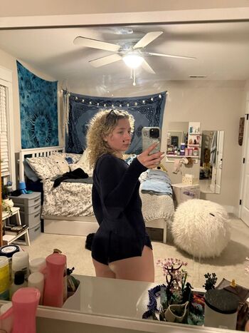 Full leaked Makenna dean page private onlyfans photo