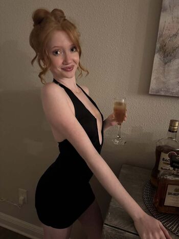 Makenna Kelly / Lifewithmak