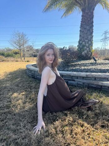 Makenna Kelly / Lifewithmak