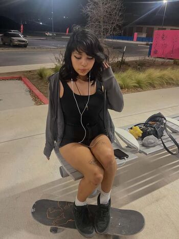 Full leaked Makeoutradio private onlyfans photo