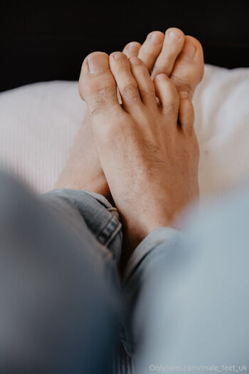 male_feet_uk