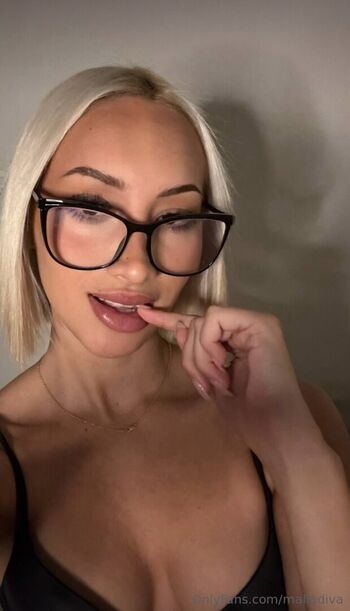 Full leaked Maliadiva private onlyfans photo