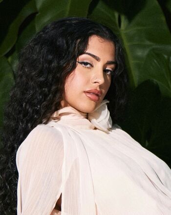Full leaked Malu trevejo  page private onlyfans photo