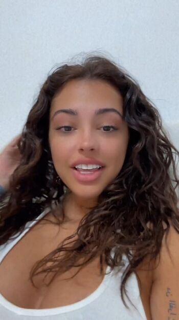 Full leaked Malu trevejo page private onlyfans photo