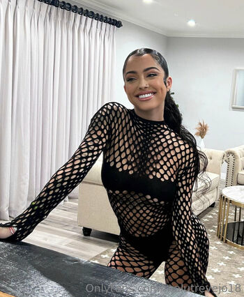 Full leaked Malutrevejo private onlyfans photo