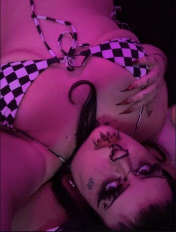 Full leaked Mama boner private onlyfans photo