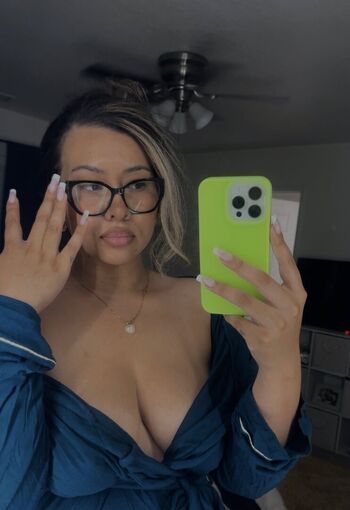 Full leaked Mama e private onlyfans photo