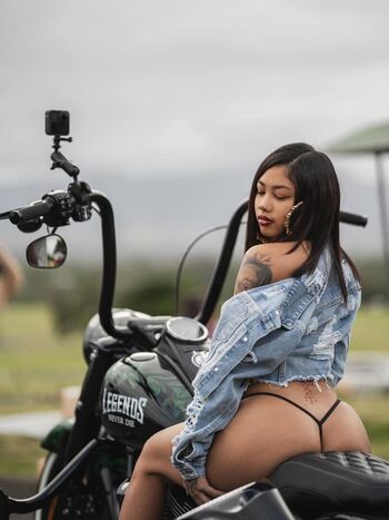 Full leaked Mamaaiwaa private onlyfans photo