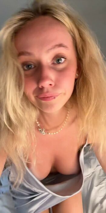 Full leaked Mandelie private onlyfans photo