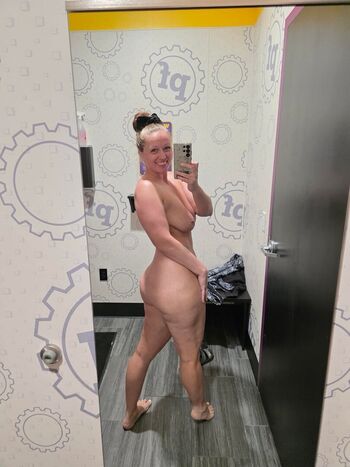 Full leaked Mandycakes private onlyfans photo
