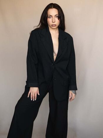 Full leaked Manon nadolny private onlyfans photo